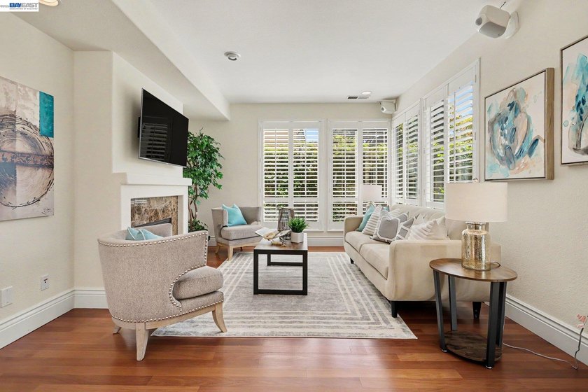 Gated community in prime location. EZ access to community - photo 14