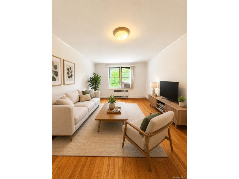 Nestled in the heart of Forest Hills, this well-maintained - photo 4