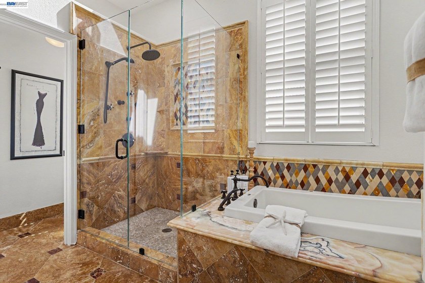 Gated community in prime location. EZ access to community - photo 21