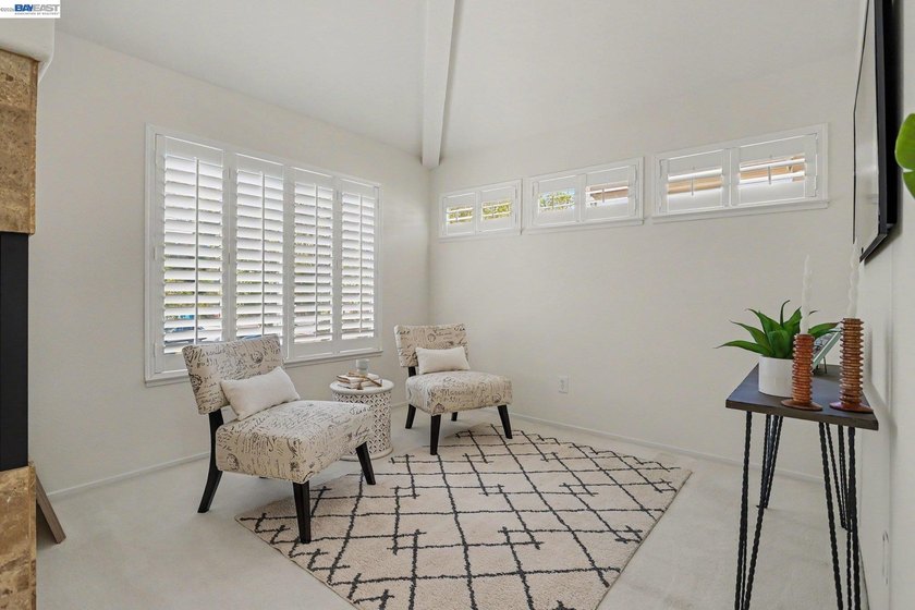 Gated community in prime location. EZ access to community - photo 22