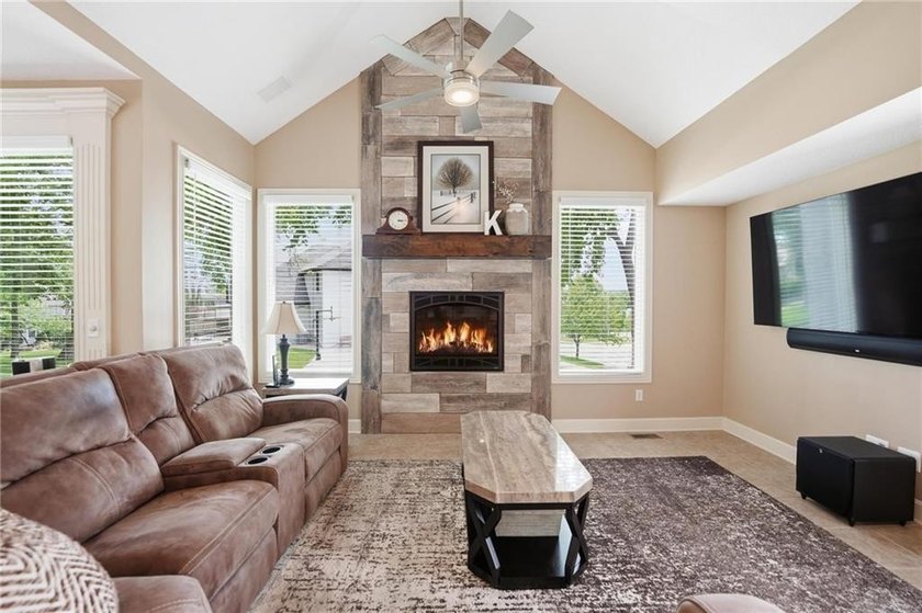 ELEGANT TWO-STORY IN PRESTIGIOUS FALCON RIDGE! Nestled in one of - photo 22