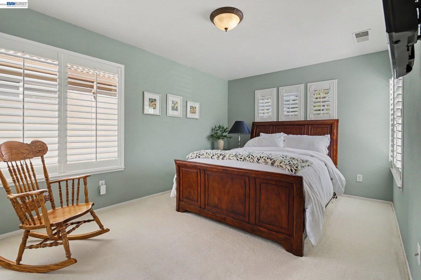 Gated community in prime location. EZ access to community - photo 23
