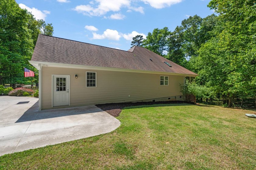 Set in sought-after Merifield Acres, this custom contemporary - photo 23