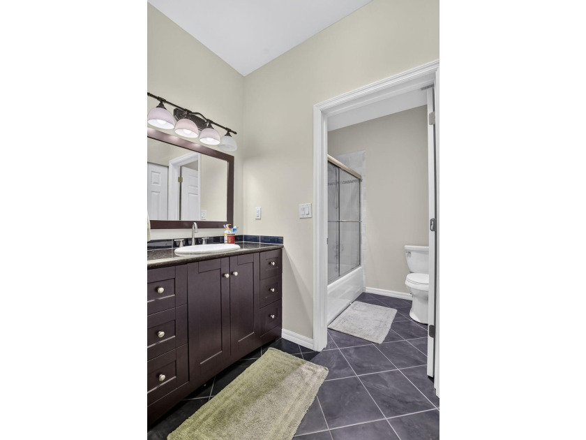 3 Bedroom 2 1/2 bath single family home. Vaulted ceilings - photo 31