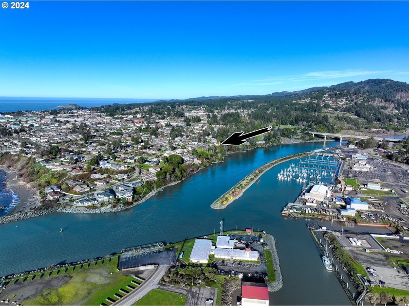 Perched above the beautiful Chetco River with sweeping river - photo 35