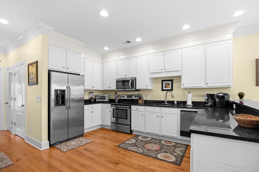 Don't miss this rare opportunity to own half of a duplex just - photo 8