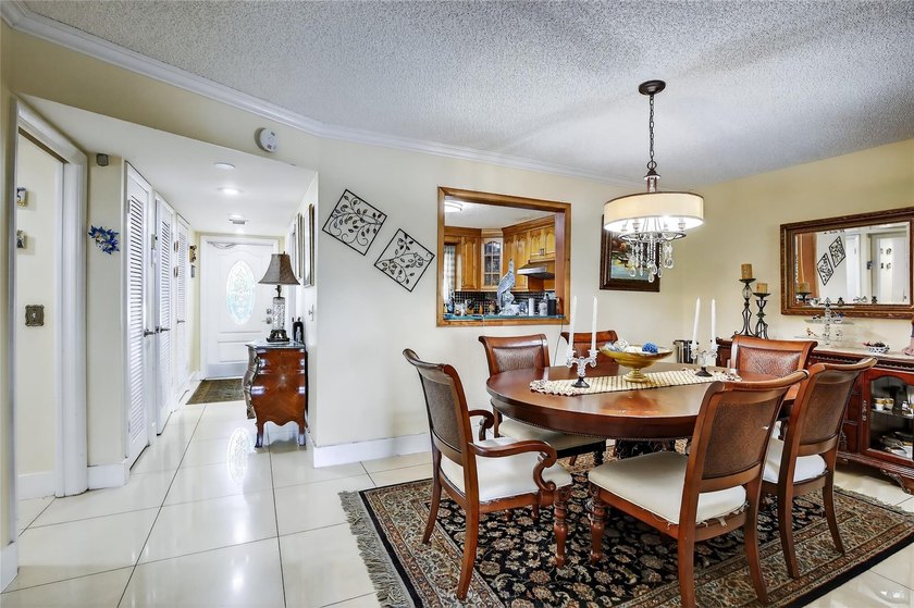 Large Phase 6 Condo with 1459 Sq. Ft. On Par 3 Golf Course-Full - photo 4