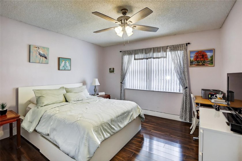 Large Phase 6 Condo with 1459 Sq. Ft. On Par 3 Golf Course-Full - photo 7