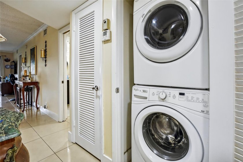 Large Phase 6 Condo with 1459 Sq. Ft. On Par 3 Golf Course-Full - photo 9