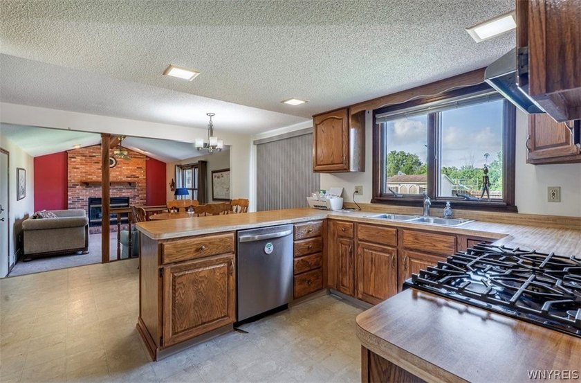 Location! Location! Location! Just minutes from the NEW Highmark - photo 14