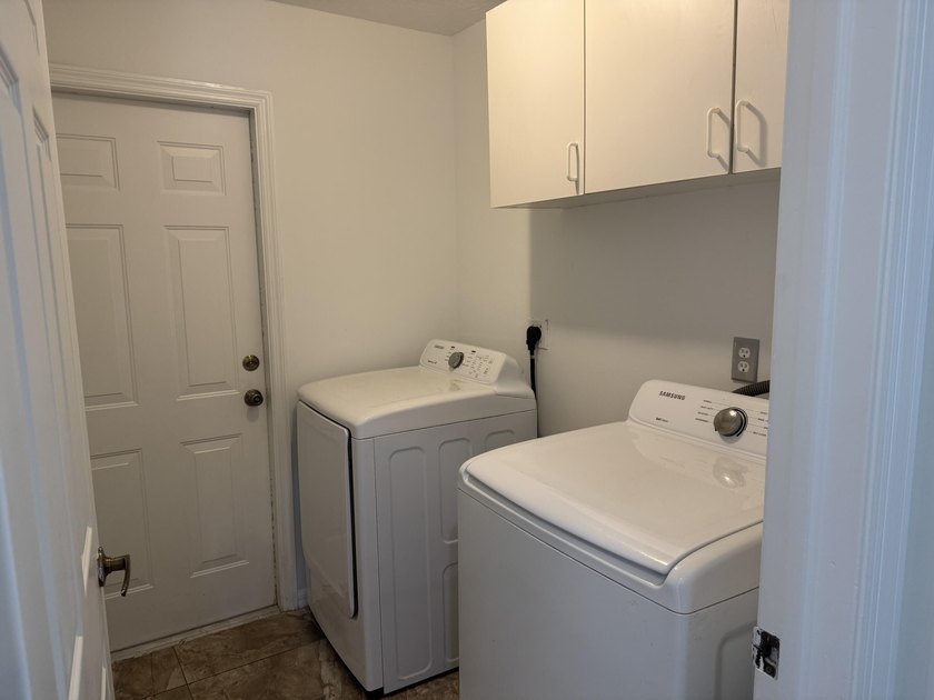 This is a perfect location for a commuter or a family that wants - photo 17
