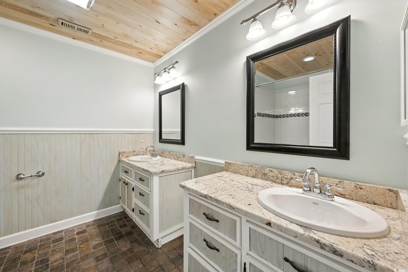 PRICE REDUCED !!! *Luxury Living on the Links* with an elegant - photo 27