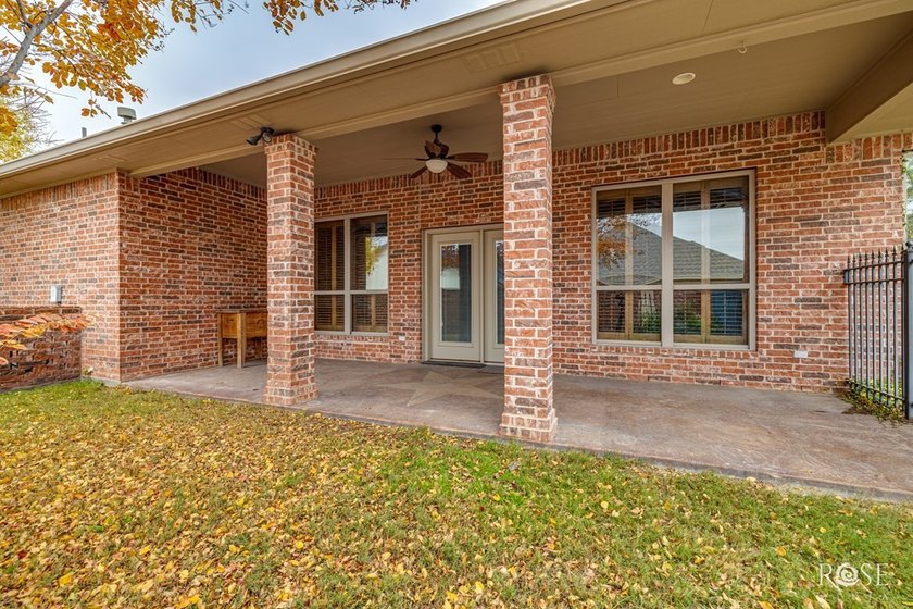 Welcome to 5533 Club Park Way in San Angelo's desirable Bentwood - photo 29