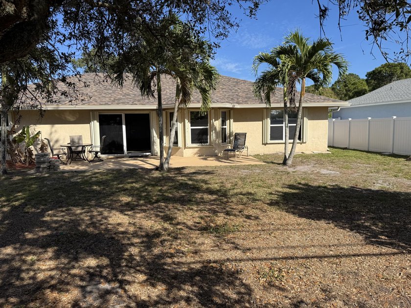 This is a perfect location for a commuter or a family that wants - photo 37