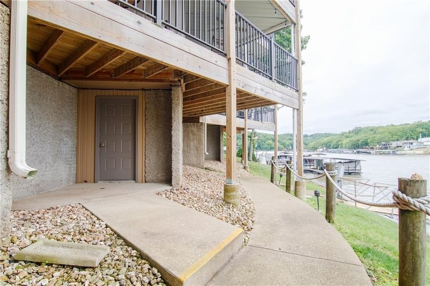 Welcome to lake life at its BEST! This absolutely gorgeous - photo 39
