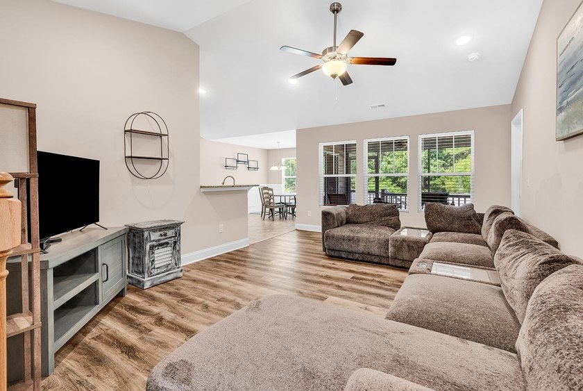 Come and see this beautiful home now available in Clear Pond! - photo 4