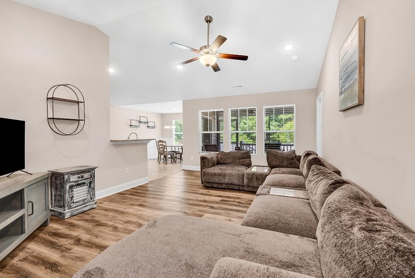 Come and see this beautiful home now available in Clear Pond! - photo 5