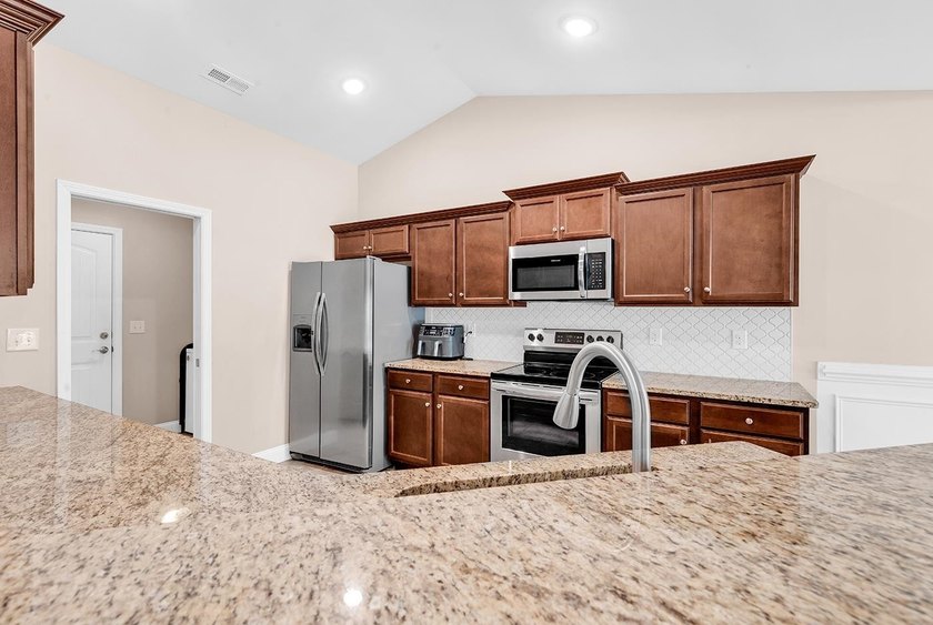 Come and see this beautiful home now available in Clear Pond! - photo 10