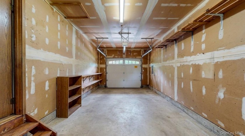 Rare and incredibly unique expanded oversized Colonial offering - photo 43