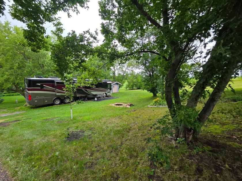 Welcoming, spacious lot near the pool and primary bath house at - photo 22