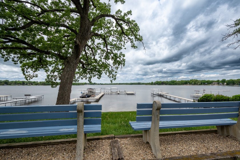 Cute as can be and full of charm! Welcome to this inviting lake - photo 30