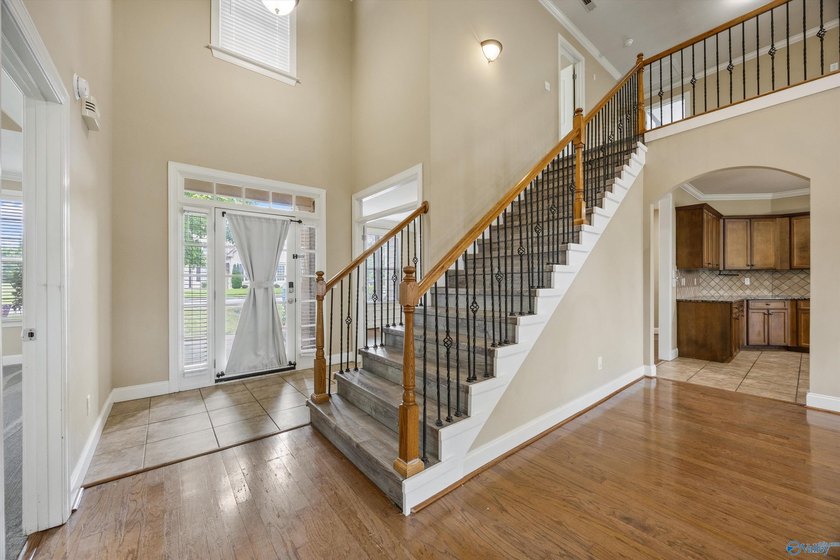 Located in the beautiful Lake Forest subdivision, this home - photo 4