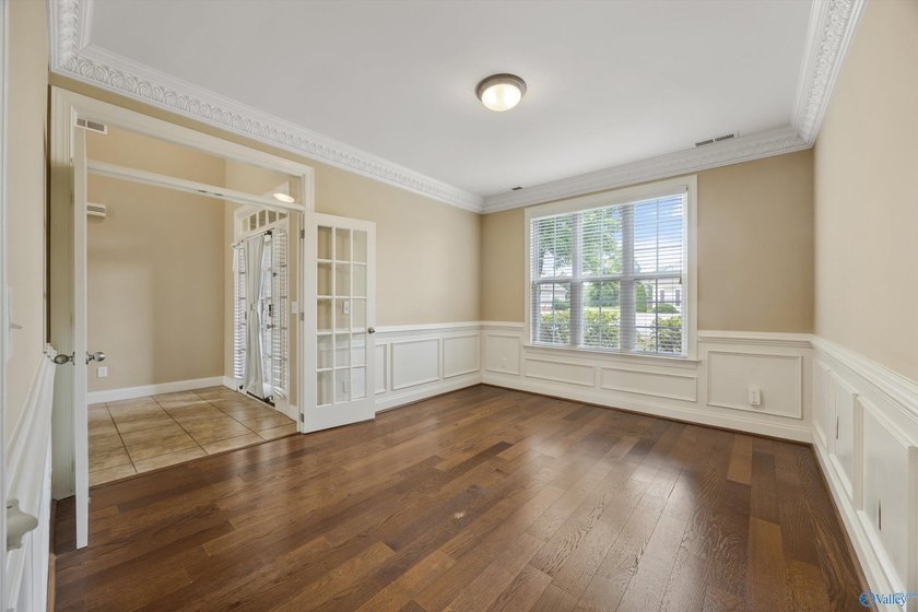 Located in the beautiful Lake Forest subdivision, this home - photo 6