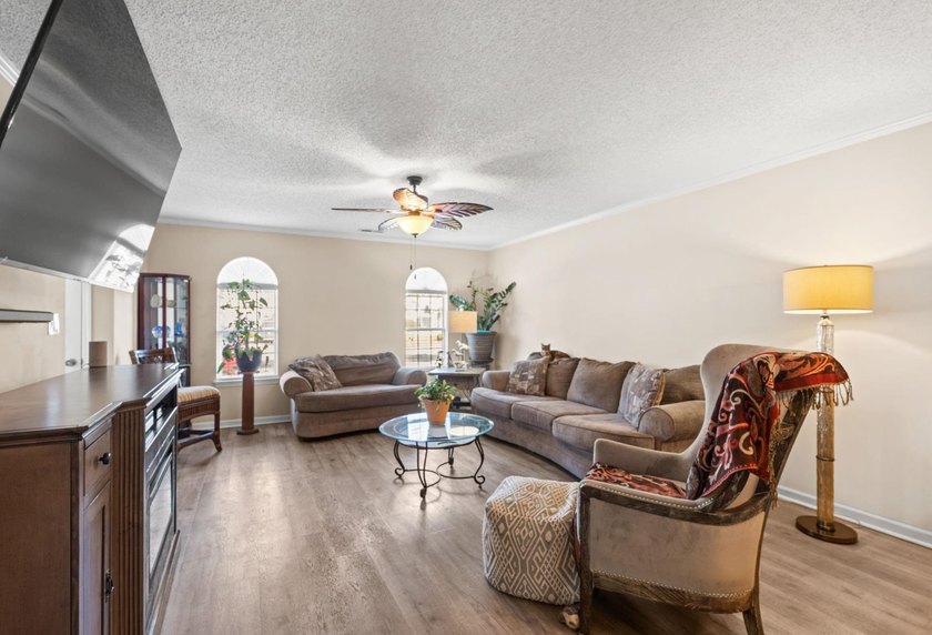 Welcome to 180 Parkway Lane, a beautifully maintained 2-bedroom - photo 3