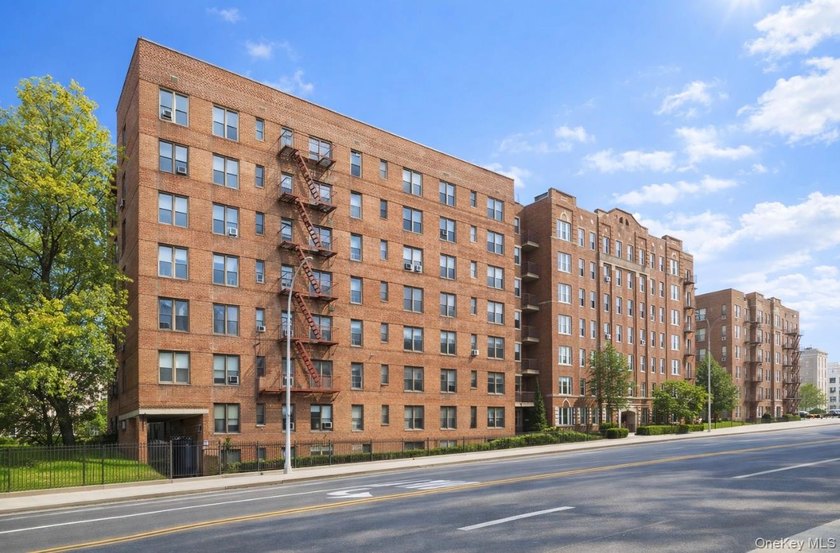 Welcome to this wonderful Junior 4 home that offers 2 bedrooms - photo 10