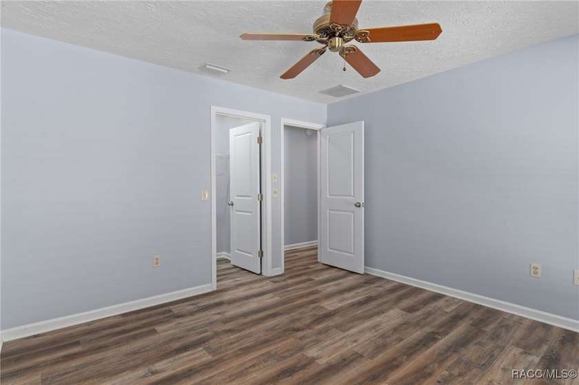 Tucked within the highly sought-after Riverhaven Village - photo 28