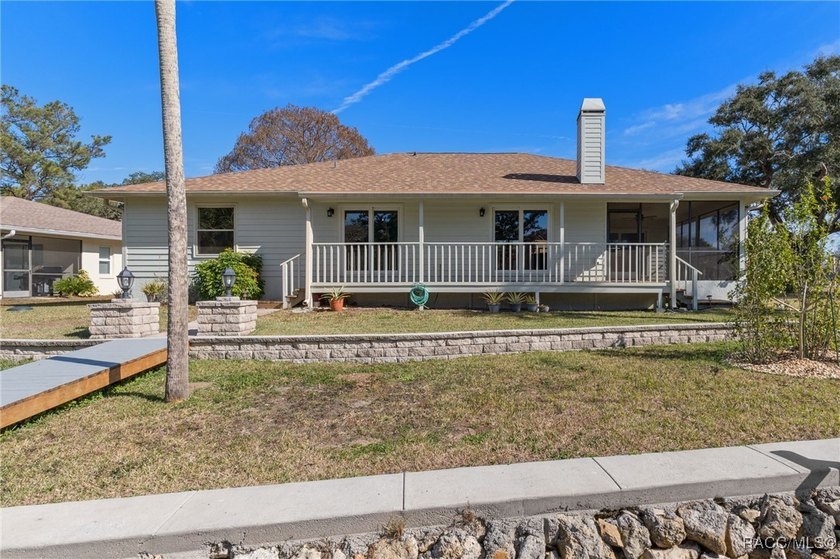 Tucked within the highly sought-after Riverhaven Village - photo 36