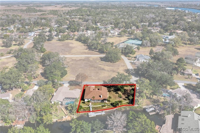 Tucked within the highly sought-after Riverhaven Village - photo 40