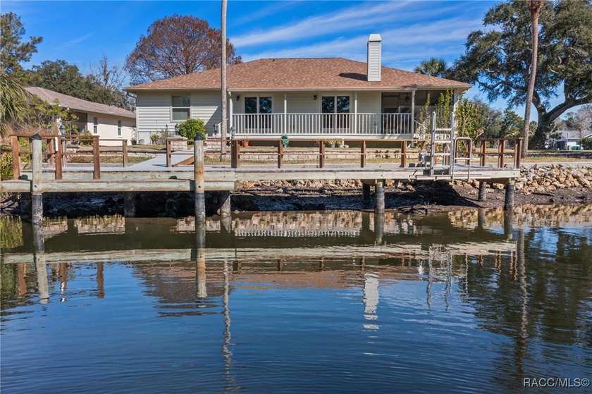 Tucked within the highly sought-after Riverhaven Village - photo 44