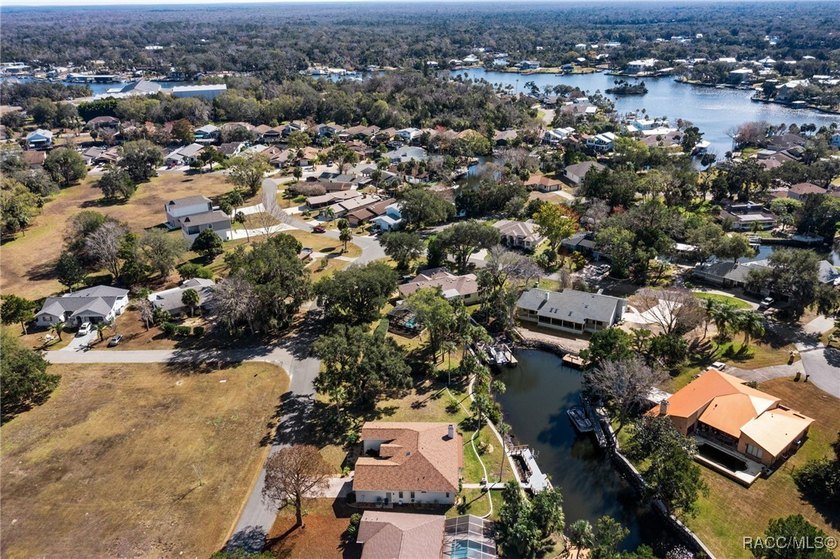 Tucked within the highly sought-after Riverhaven Village - photo 47
