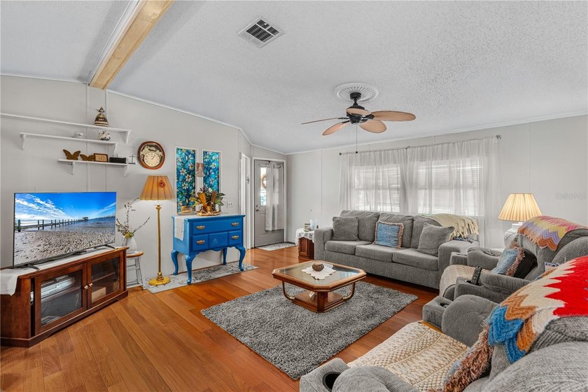 One or more photo(s) has been virtually staged. Florida living - photo 9