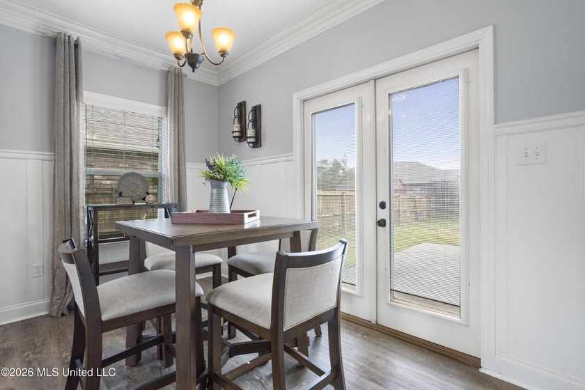 Welcome home to this beautifully appointed 4-bedroom, 3.5-bath - photo 11