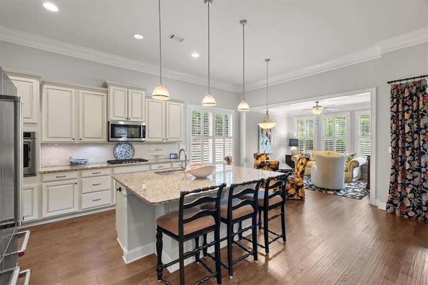 Welcome home to Soleil Laurel Canyon! Enjoy breathtaking views - photo 14