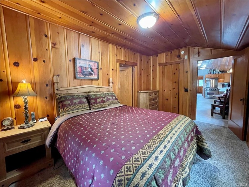 Secluded cabin overlooking Bass Lake on a half-acre lot. - photo 16