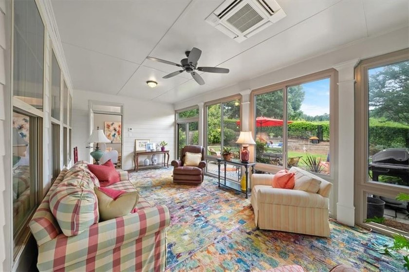 Welcome home to Soleil Laurel Canyon! Enjoy breathtaking views - photo 24