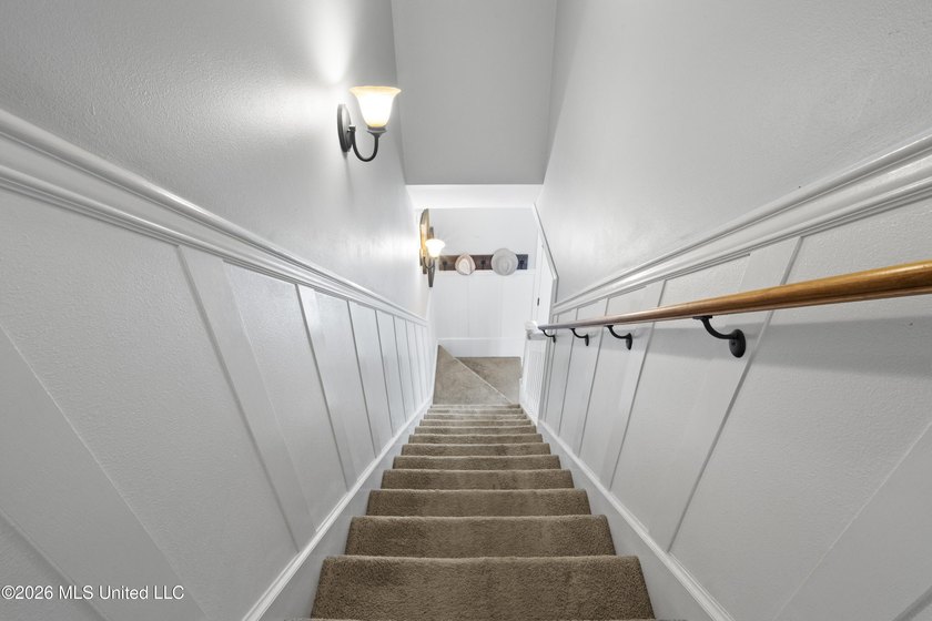 Welcome home to this beautifully appointed 4-bedroom, 3.5-bath - photo 24