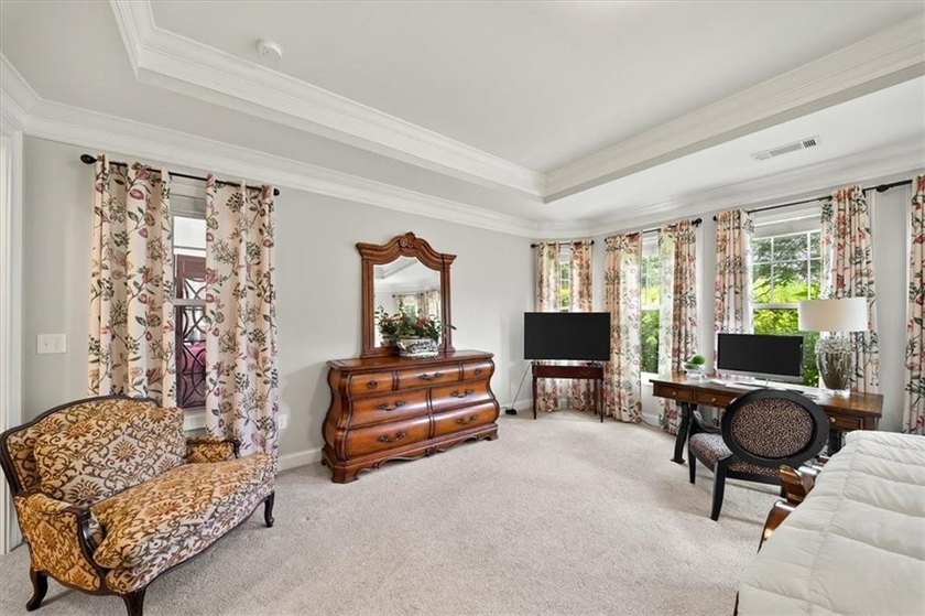 Welcome home to Soleil Laurel Canyon! Enjoy breathtaking views - photo 27