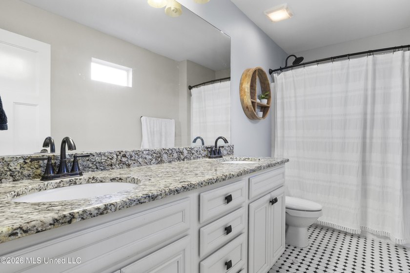 Welcome home to this beautifully appointed 4-bedroom, 3.5-bath - photo 27