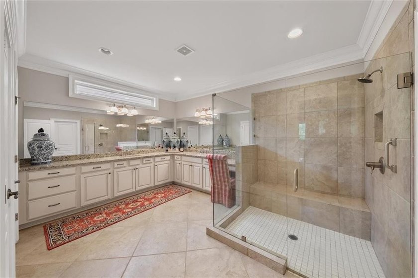 Welcome home to Soleil Laurel Canyon! Enjoy breathtaking views - photo 28