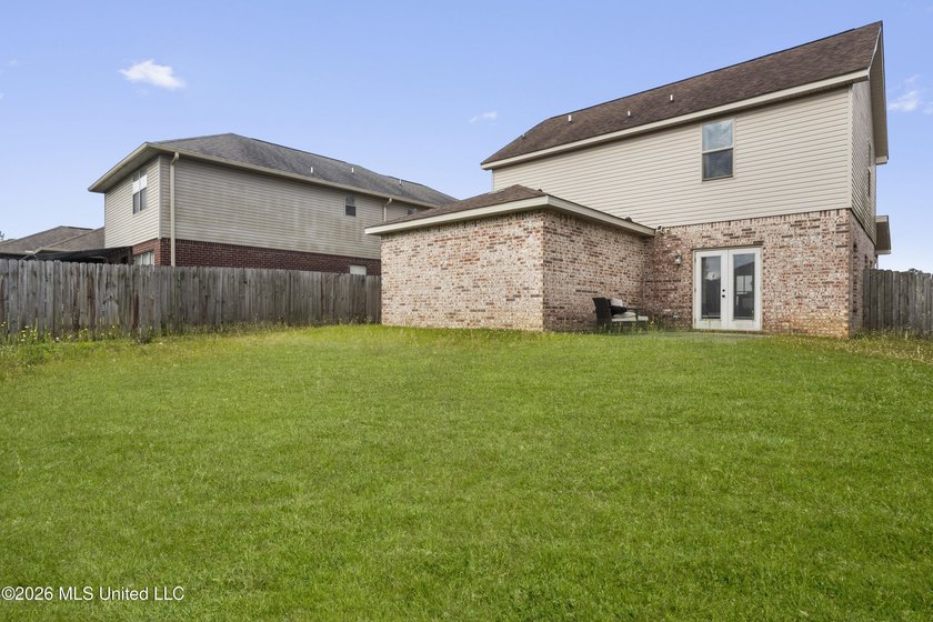 Welcome home to this beautifully appointed 4-bedroom, 3.5-bath - photo 33
