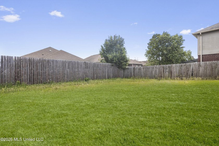 Welcome home to this beautifully appointed 4-bedroom, 3.5-bath - photo 35