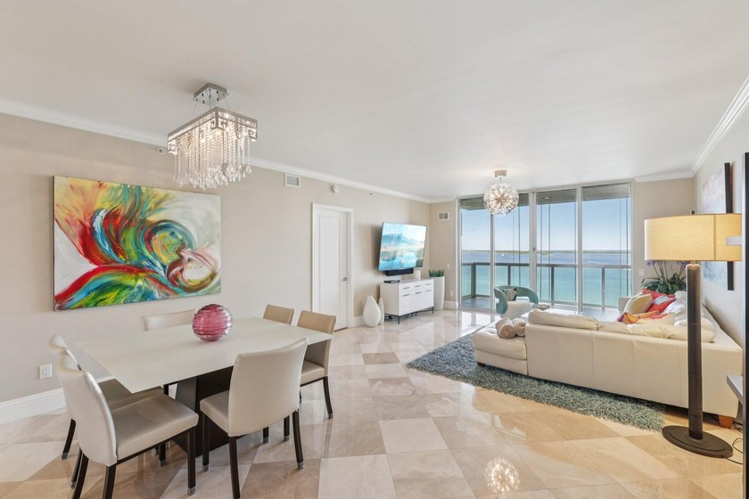 Desirable 14th-floor 3BR/3.5BA residence with expansive ocean - photo 11
