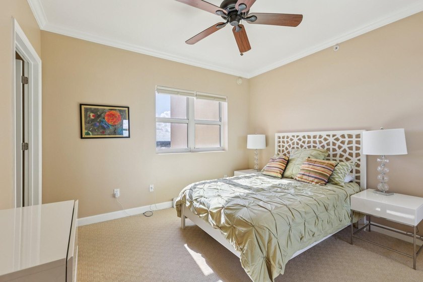 Desirable 14th-floor 3BR/3.5BA residence with expansive ocean - photo 20