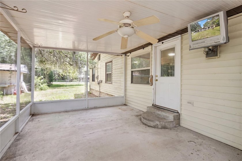Under contract-accepting backup offers. Virtually Staged. *** - photo 22