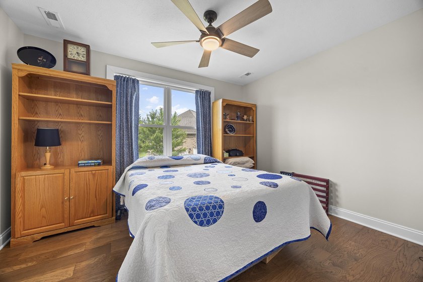 Exceptional opportunity to own a beautifully maintained - photo 28