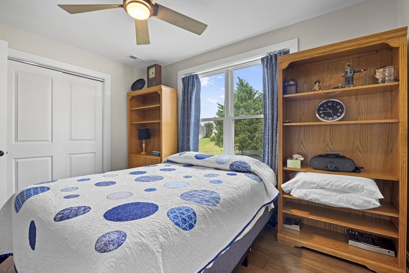 Exceptional opportunity to own a beautifully maintained - photo 29